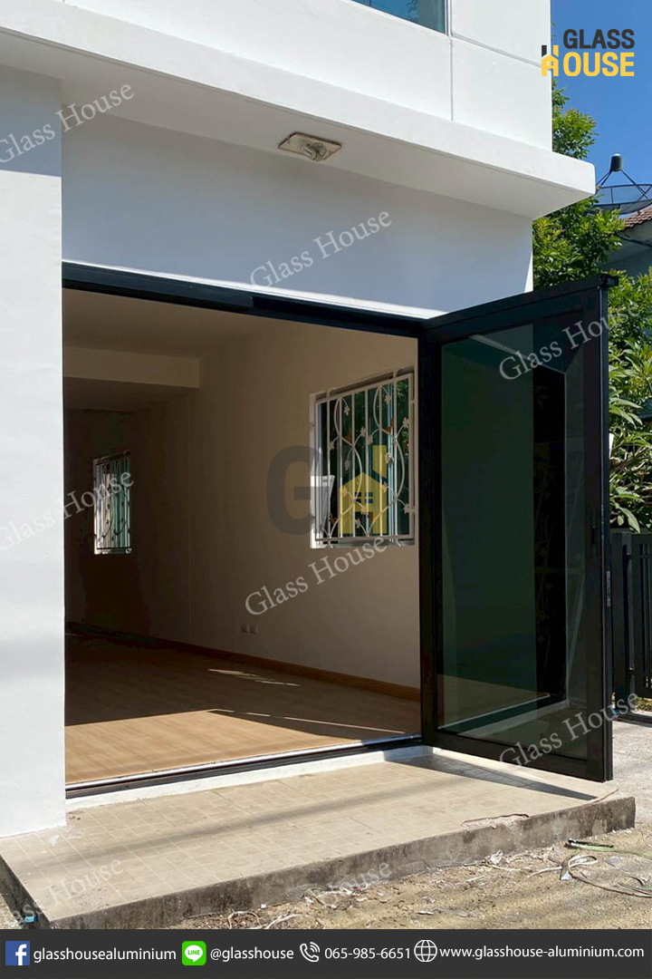 ประตู PC Door, pc door, บานเลื่อน, บานเลื่อนสวิง, ประตูบานพับ, ประตูบานเปิด, กั้นห้อง, กั้นแอร์, กั้นห้องกระจก, กั้นห้องอลูมิเนียม, ประตูบานเลื่อนซ้อน, ประตู 2 in 1, บาน 2 in 1