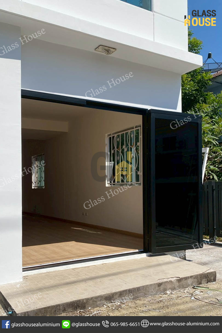 ประตู PC Door, pc door, บานเลื่อน, บานเลื่อนสวิง, ประตูบานพับ, ประตูบานเปิด, กั้นห้อง, กั้นแอร์, กั้นห้องกระจก, กั้นห้องอลูมิเนียม, ประตูบานเลื่อนซ้อน, ประตู 2 in 1, บาน 2 in 1