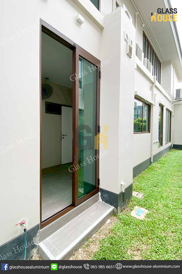 ประตู PC Door, pc door, บานเลื่อน, บานเลื่อนสวิง, ประตูบานพับ, ประตูบานเปิด, กั้นห้อง, กั้นแอร์, กั้นห้องกระจก, กั้นห้องอลูมิเนียม, ประตูบานเลื่อนซ้อน, ประตู 2 in 1, บาน 2 in 1